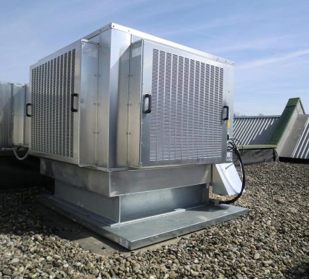 Der CoolStream S ist ein natürliches Kühlsystem und Lüftungssystem, das nach dem Prinzip der adiabatischen Verdunstung arbeitet.